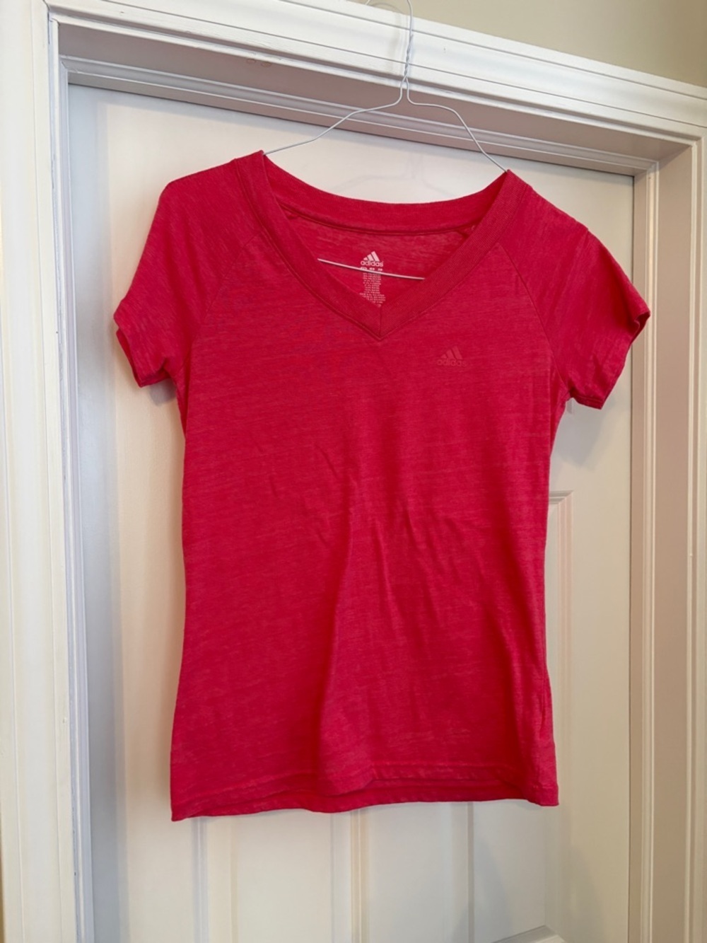 Adidas V-Neck Athletic Workout Casual Hot Pink Shortsleeve Top Women’s Medium